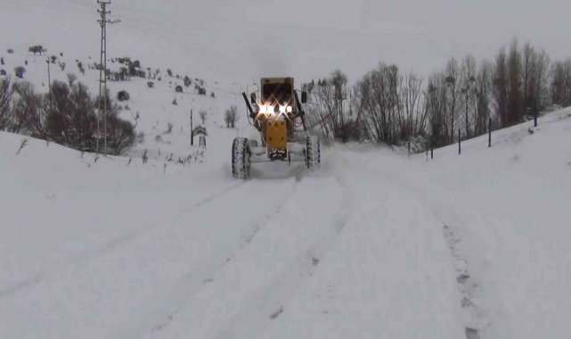 Kırıkkale&#039;de karla kapanan 60 köy yolu ulaşıma açıldı