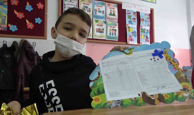 Kırıkkale'de öğrencilerin karne sevinci