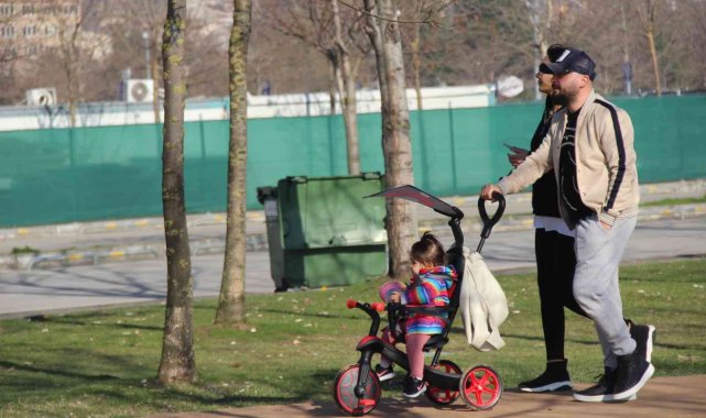 Kış günü 20 derece hava, şaşkına çevirdi
