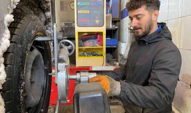 Kış lastiği taktırmakta geciktiler, kar yağışından sonra randevu bulamadılar
