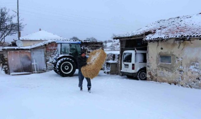 Kış mevsiminde köyde yaşam