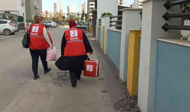 Kızılay "Sevgi Bohçaları" ile sahada