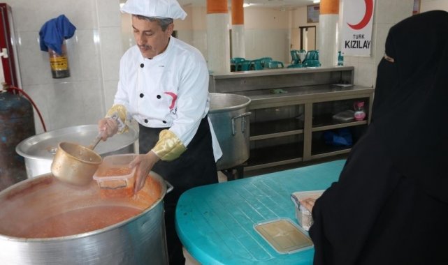 Kızılay'ın Gazze yardımları sürüyor