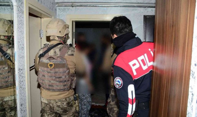 Kocaeli ve 8 ilde hırsızlık çetesine polis operasyonu