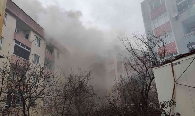 Kocaeli&#039;de korkutan yangın: 2 kişi dumandan etkilendi