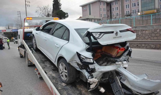 Kocaeli&#039;de zincirleme kaza: 3 yaralı