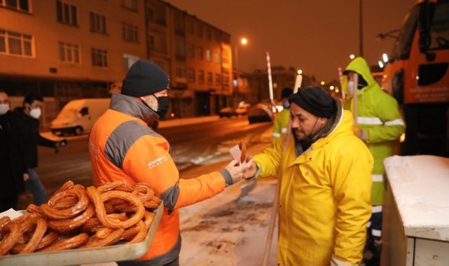Kocasinan'da kar temizleme aralıksız sürüyor