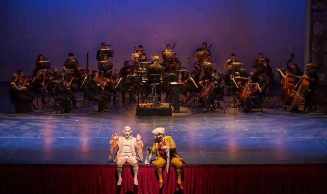 Komik opera 'Sevil Berberi' yeniden sahnede