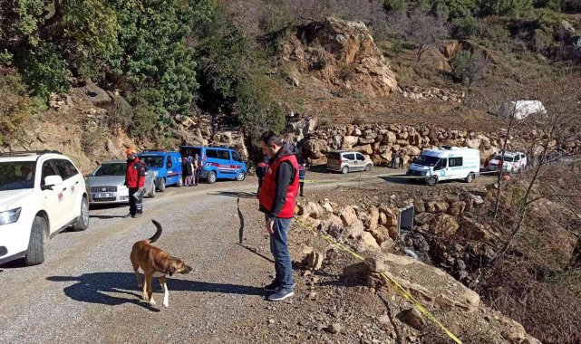 Komşularının kayıp ihbarı verdiği yaşlı adam, dere yatağında ölü bulundu