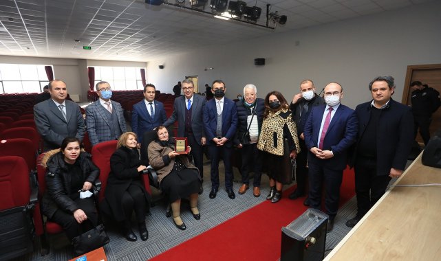 Konferans salonuna hayırseverlerin ismi verildi