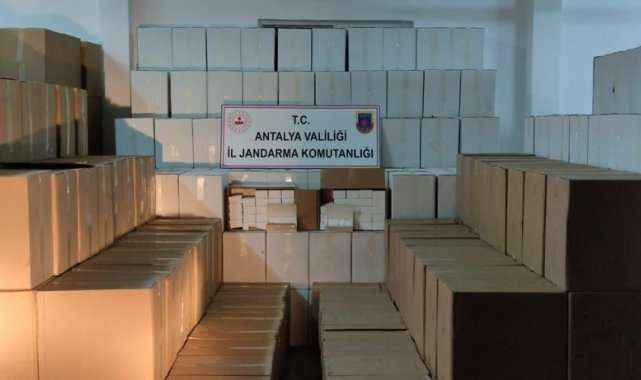 Kontrol noktasında durdurulan tırda 2 milyon TL değerinde makaron bulundu