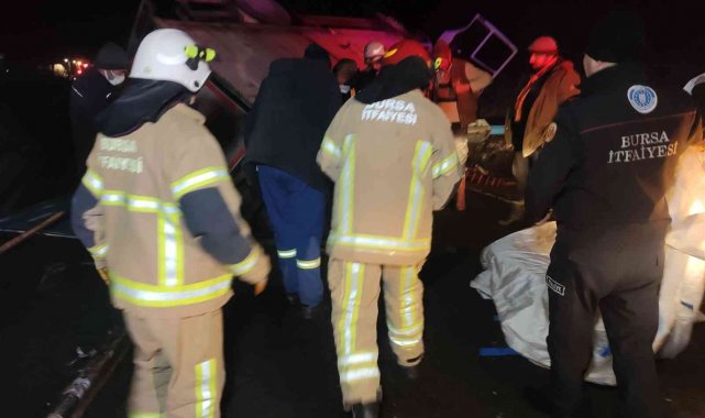 Kontrolden çıkan kamyon devrildi: 2 yaralı