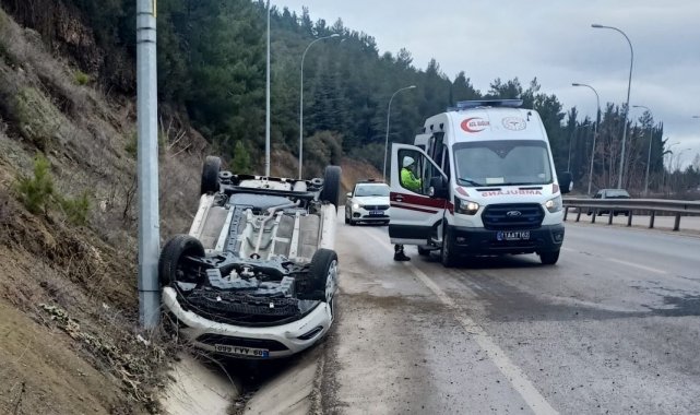 Kontrolden çıkan otomobil takla attı, baba oğul yaralandı