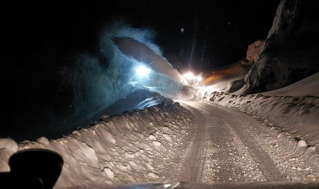 Konya'da ekiplerin karla mücadelesi 724 devam ediyor