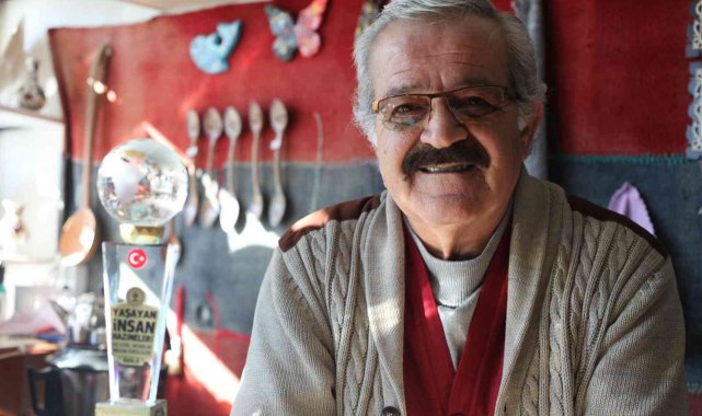 Konya'nın yaşayan tek tahta kaşık ustası kaşıkçılığı yaşatmaya çalışıyor