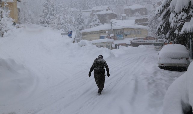 Konya'nın yüksek kesimlerinde kar kalınlığı 2 metreyi buldu