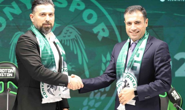 Konyaspor, İlhan Palut ile sözleşme yeniledi