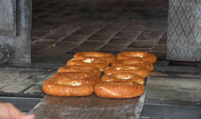 Korkuteli ilçesinde ekmek ve simit 3 TL oldu