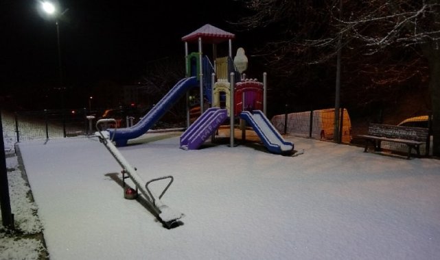 Köyün Muhtarı Cami hoparlöründen köylülere, ''Doğal afetlere karşı tedbirli olmalıyız'' diyerek köylüleri uyardı