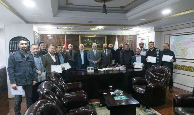 Kursu başarı ile bitirenlere belgeleri verildi