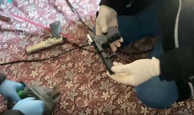 Kurusıkı tabancaların gerçek tabancaya dönüştürüldüğü atölyeye operasyon