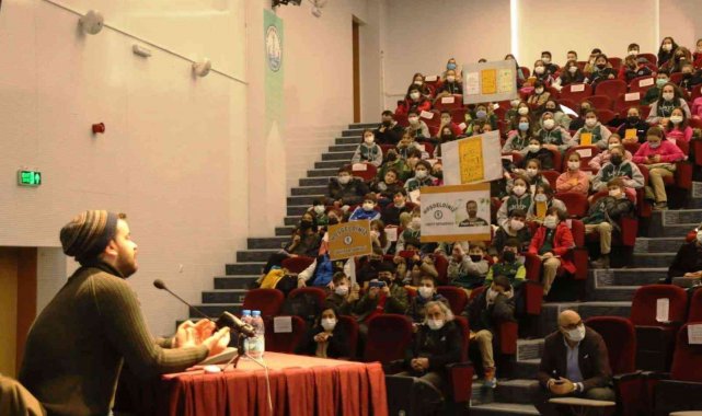 Kütahya&#039;da okur ile yazar buluşması