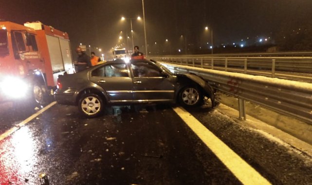 Kuzey Marmara Otoyolu&#039;nda işletmeye ait kar küreme aracına arkadan çarptı