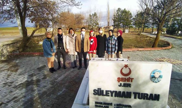 Lise öğrencilerinden şehit annesine ziyaret