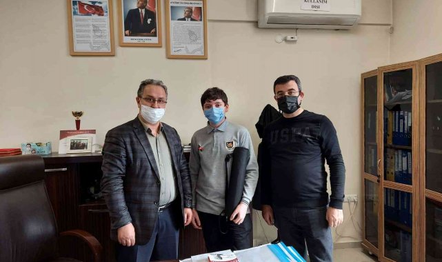 Lisedeki satranç turnuvası kıran kırana mücadeleye sahne oldu