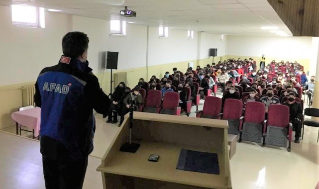 Liseli öğrencilere AFAD Gönüllülük Sistemi tanıtılıyor