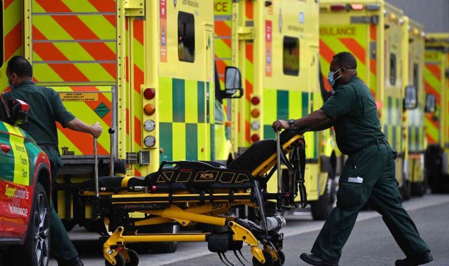 Londra'da ordudan hastanelere Covid-19 ile mücadelede destek