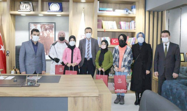 Madalya kazanan öğrencilerden Aslan'a ziyaret