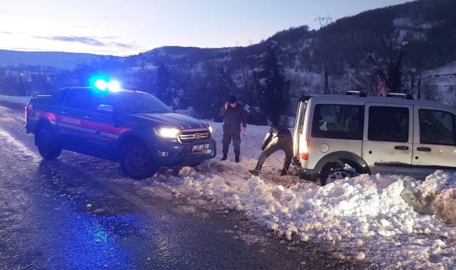 Mahsur kalanların jandarma kurtardı