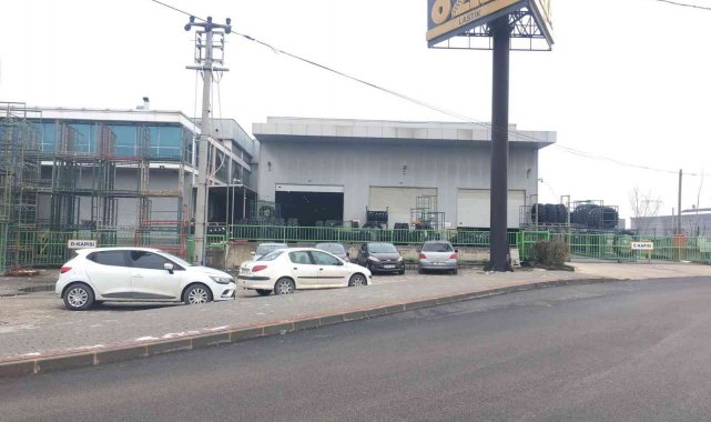 Makineye sıkışan fabrika işçisi hayatını kaybetti