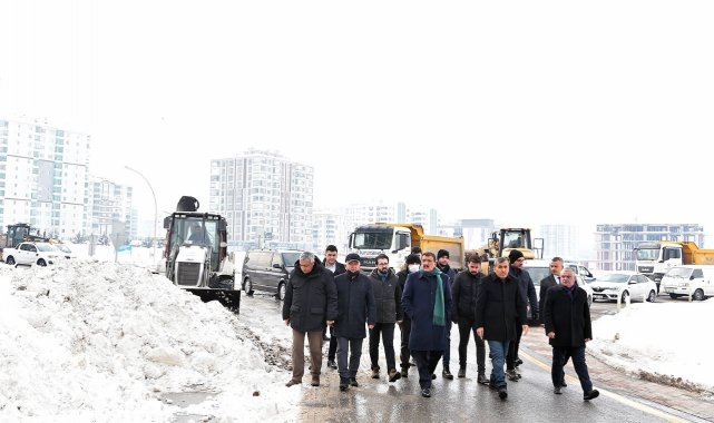 Malatya Büyükşehir ekipleri kar kaldırma çalışmalarını hızlandırdı