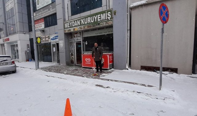 Malazgirt'te kar yağışı