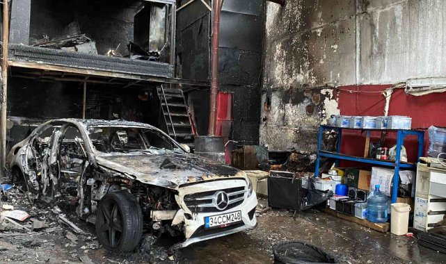 Maltepe'de araç bakım ve tamiri yapılan iş yerinde yangın