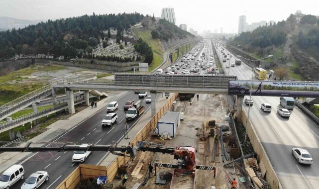 Maltepe'deki kavşak projesinde az iş, çok trafik
