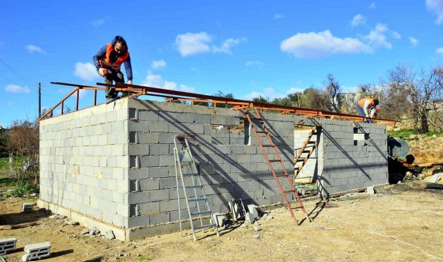Manavgat Belediyesi'nden yangınzedelere 430 ahır
