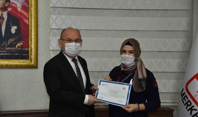 Manisa 112 Acil Çağrı Merkezi &#039;Psikolojik İlk Yardım Projesi&#039; sertifikaları verildi