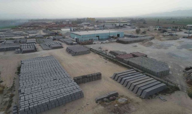 Manisa Büyükşehir Belediyesinin fabrikasında 1 milyon 828 bin 990 kilit parke üretildi