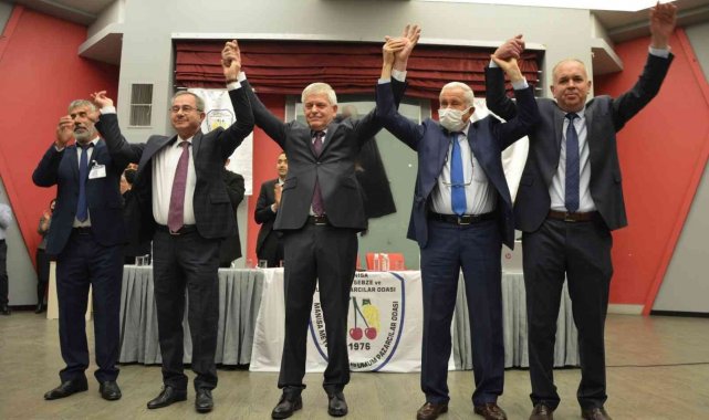 Manisa Pazarcılar Odasının 20 yıllık başkanı seçimi kaybetti