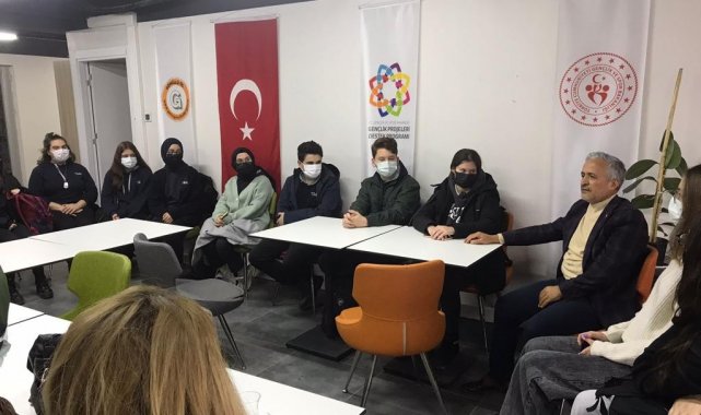 Manisa Ticaret Borsası Anadolu Lisesi öğrencileri söyleşide buluştu