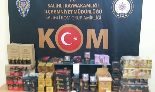 Manisa&#039;da bin 25 adet cinsel içerikli ürün ele geçirildi