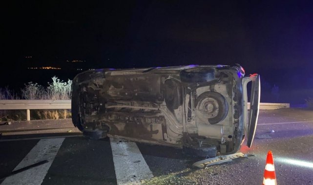 Manisa'da karşı şeride geçen kamyonet takla attı: 1 ölü, 3 yaralı