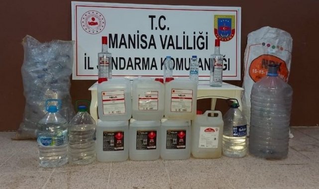 Manisa&#039;da sahte içki operasyonu: Yaşlı adamın evinde 50 litre etil alkol ele geçirildi