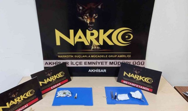 Manisa&#039;da uyuşturucu tacirlerine operasyon: 2 kişi tutuklandı