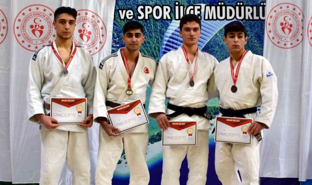 Manisalı judoculardan madalya yağmuru