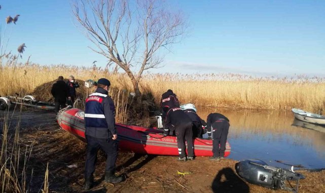 Manyaslı balıkçının gölde aranmasına devam ediliyor