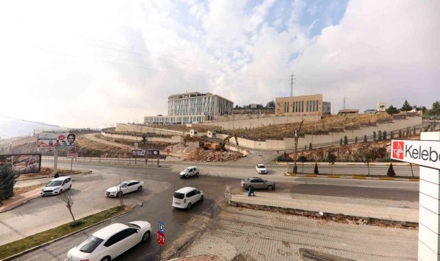 Mardin'de kavşak düzenleme çalışmaları başladı